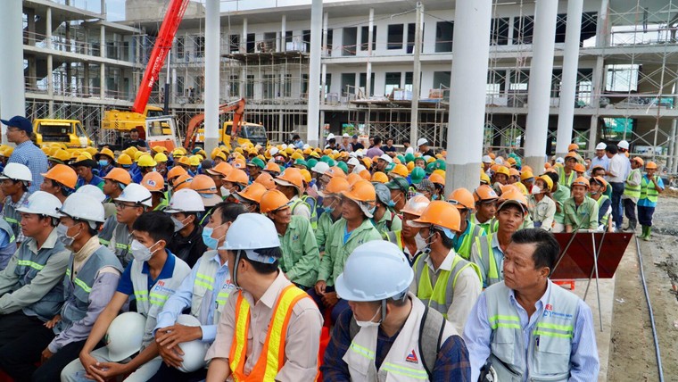 Vĩnh Long: Nỗ lực hoàn thành trường THPT Nguyễn Hiếu Tự ảnh 1