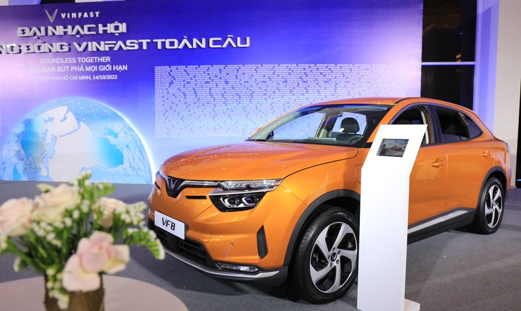 Cộng đồng Vinfast toàn cầu “bùng nổ” cảm xúc trong đêm kết nối ở TP.HCM ảnh 5