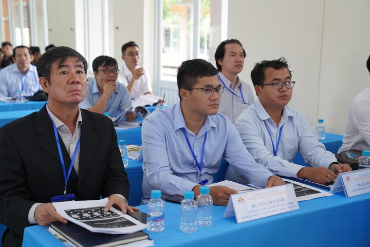 Hội thảo “Ô tô điện và di chuyển thông minh” tại Đại học Công nghệ Miền Đông ảnh 1