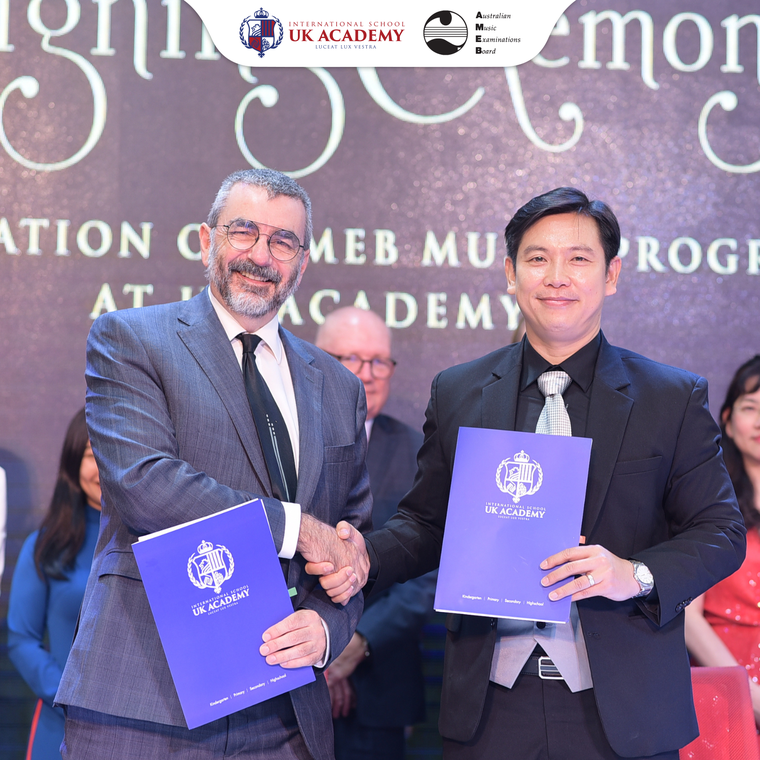 Học sinh Trường quốc tế song ngữ UKA sẽ học chương trình âm nhạc AMEB ảnh 1