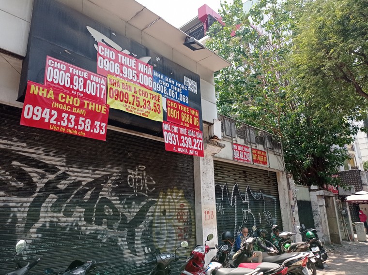 Chùm ảnh: Đìu hiu nhà mặt phố cho thuê ở quận trung tâm ảnh 4
