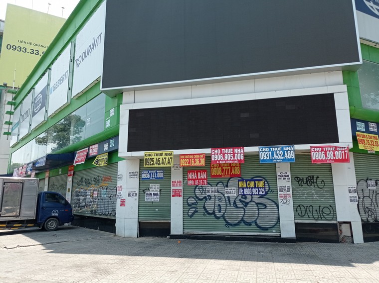 Chùm ảnh: Đìu hiu nhà mặt phố cho thuê ở quận trung tâm ảnh 5