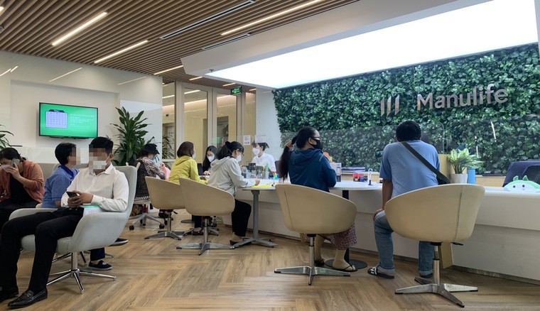 Bảo hiểm nhân thọ: Trăm phương ngàn kế giữ tiền người mua đến cuối đời ảnh 1