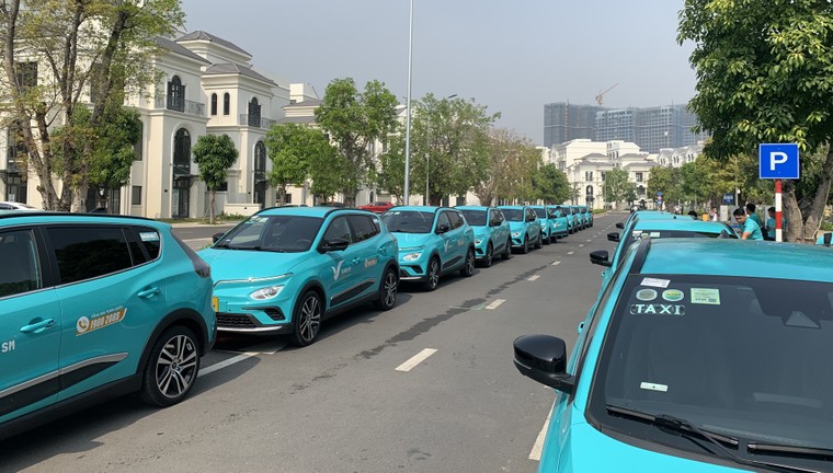 TP.HCM: Người dân đi taxi không mùi xăng dầu từ ngày 30/4 ảnh 3