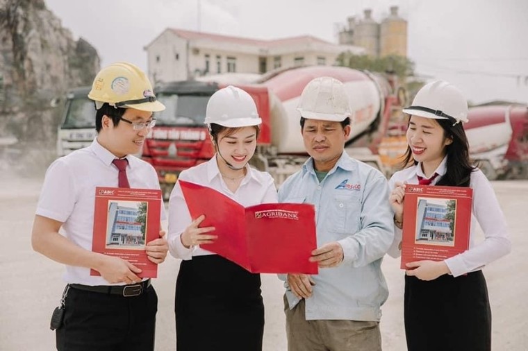 Agribank quyết liệt triển khai các giải pháp hỗ trợ doanh nghiệp vượt khó ảnh 2