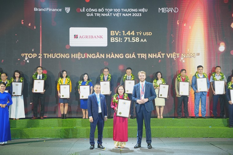 Agribank vững vàng trong Top 10 thương hiệu giá trị nhất Việt Nam năm 2023 ảnh 1