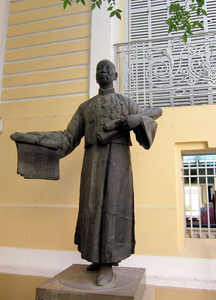 Quách Đàm – từ người nhặt ve chai trở thành ông chủ chợ Bình Tây ảnh 1