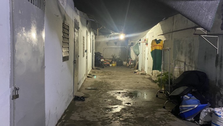 Công nhân trong vòng xoáy suy thoái - Bài 3: Đi bán vé số, dẫn cả nhà trốn nợ ảnh 3