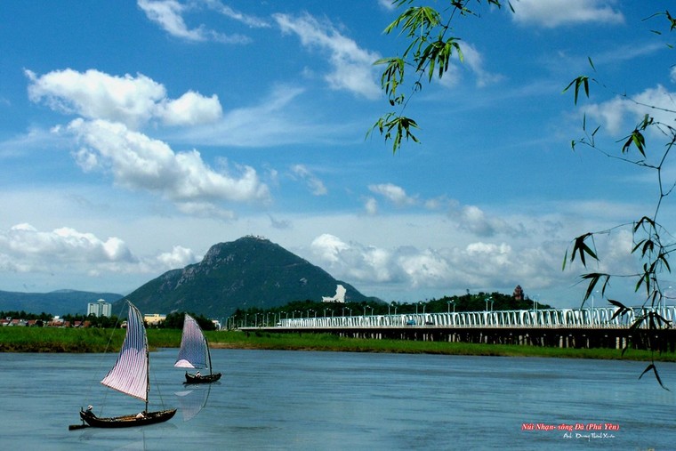 Nghệ sĩ nhiếp ảnh chọn cảnh trong "Tôi thấy hoa vàng trên cỏ xanh" cần giúp đỡ ảnh 9