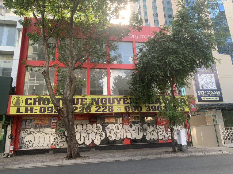 Mặt bằng trung tâm TP.HCM ế ẩm, vắng bóng khách thuê ảnh 6