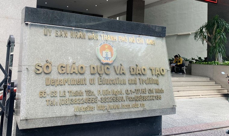 Đóng học phí không dùng tiền mặt - Đề án SSC có lợi cho ai?! - Bài 2: Phí giao dịch chia thế nào? ảnh 3