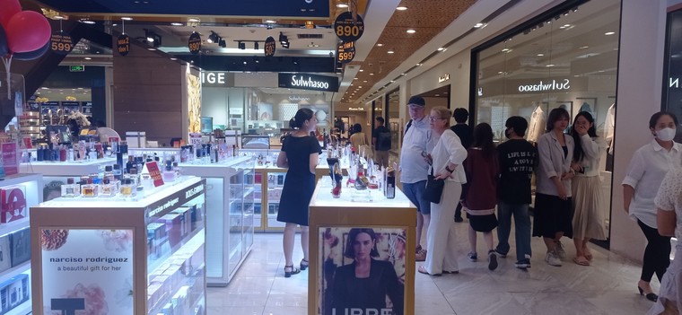 Suy thoái kinh tế ở TP.HCM – Bài 1: Những diễn biến trái chiều ảnh 1