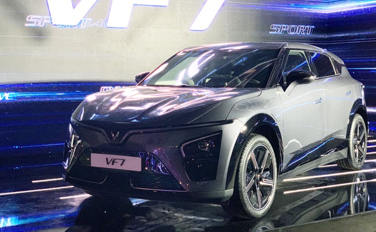 VF7 - Mẫu SUV mạnh nhất phân khúc C của Vinfast sẽ được giao trước Tết ảnh 3