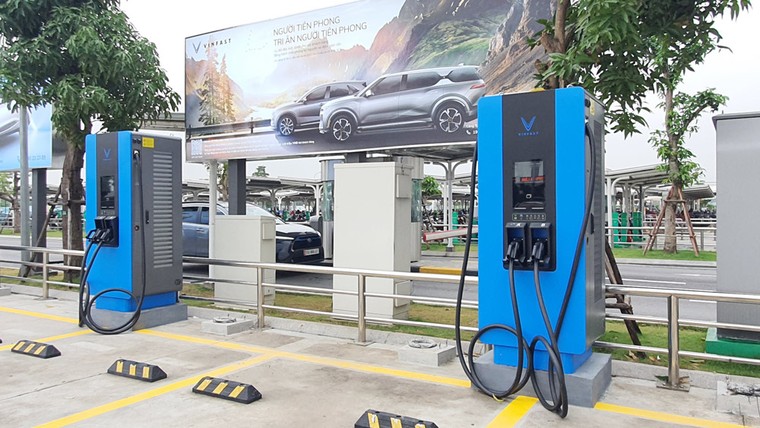 VF7 - Mẫu SUV mạnh nhất phân khúc C của Vinfast sẽ được giao trước Tết ảnh 2