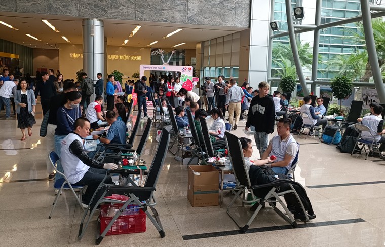 Năm thứ 9 liên tiếp, EVN triển khai chương trình hiến máu tình nguyện ảnh 1