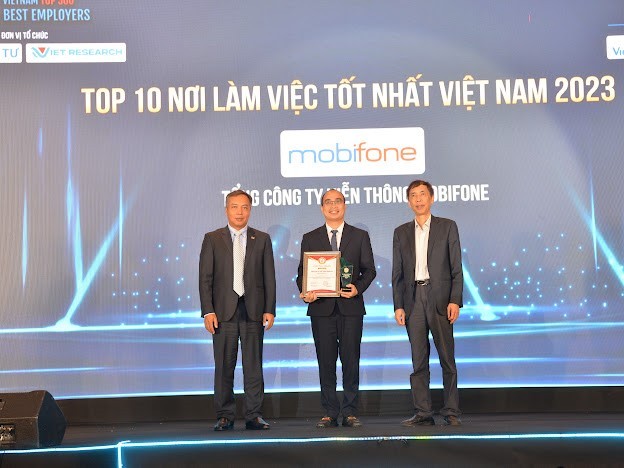 MobiFone vinh danh trong top 10 Nơi làm việc tốt nhất ngành Công nghệ thông tin - Viễn thông 2023 ảnh 2