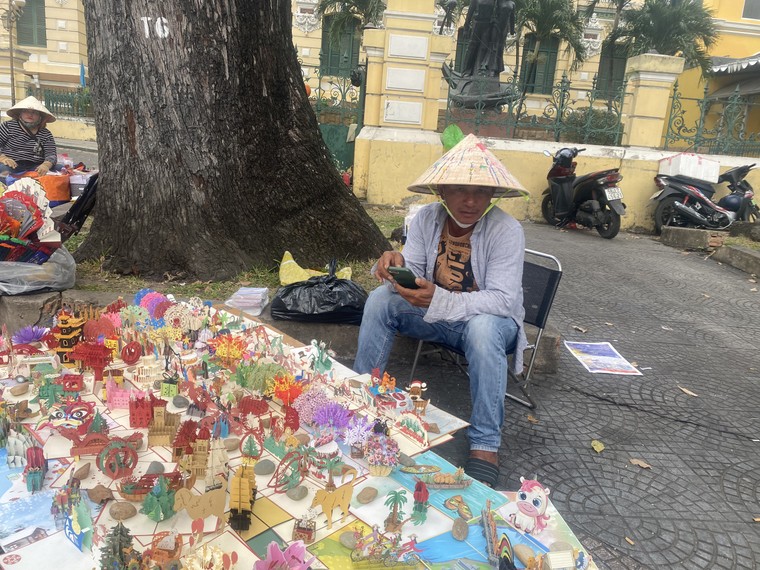 900 tuyến đường trên địa bàn TP.HCM đủ điều kiện cho thuê vỉa hè, lòng đường. ảnh 1