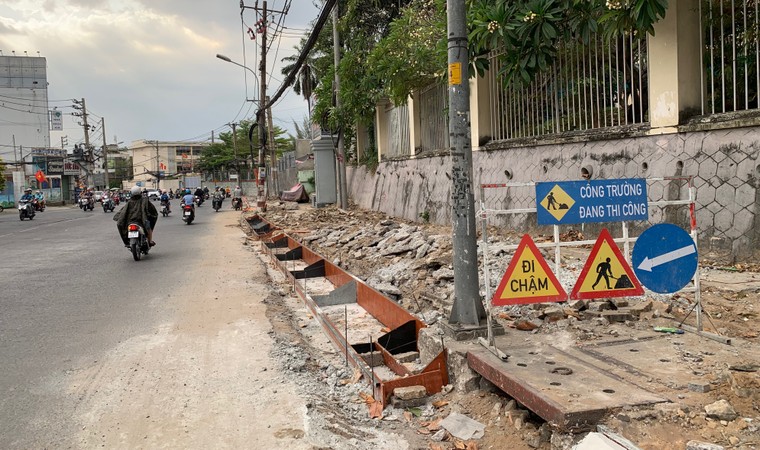 Tập đoàn Anh Vinh - Nhà thầu ì ạch - Bài 2: Thoát nước cũng chậm, làm đường cũng chậm! ảnh 3