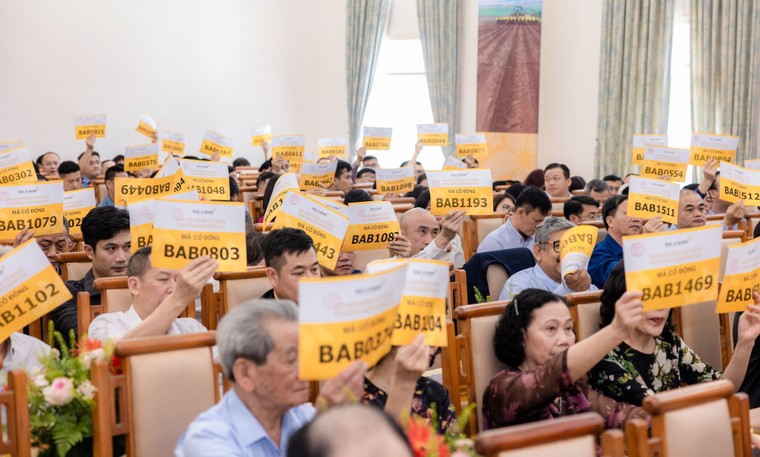 BAC A BANK ra mắt thành viên HĐQT nhiệm kỳ mới với mục tiêu tăng trưởng ảnh 4