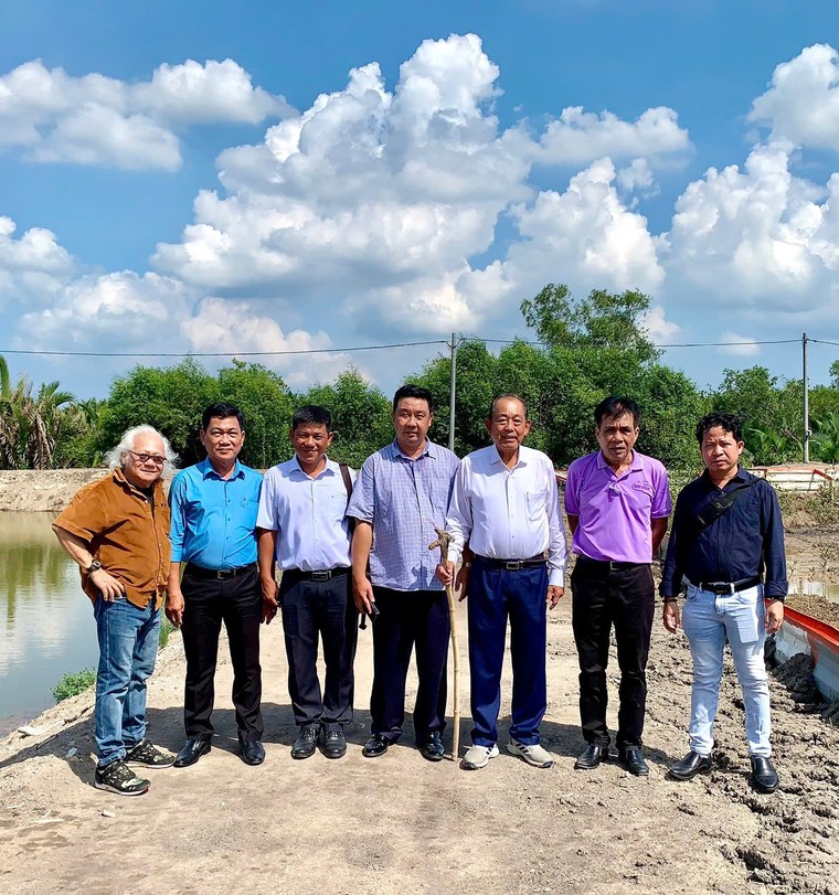 Tác giả Trương Hoà Bình ra mắt tập thơ thứ hai ảnh 3