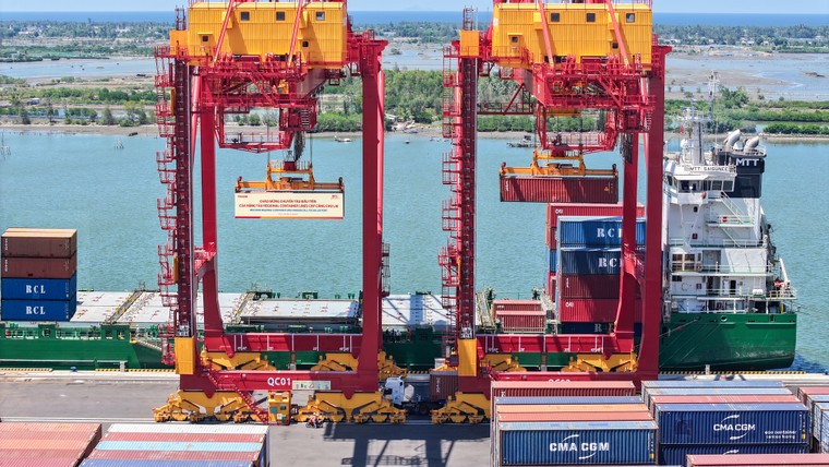 Cảng Chu Lai mở thêm các tuyến hàng hải mới ảnh 3