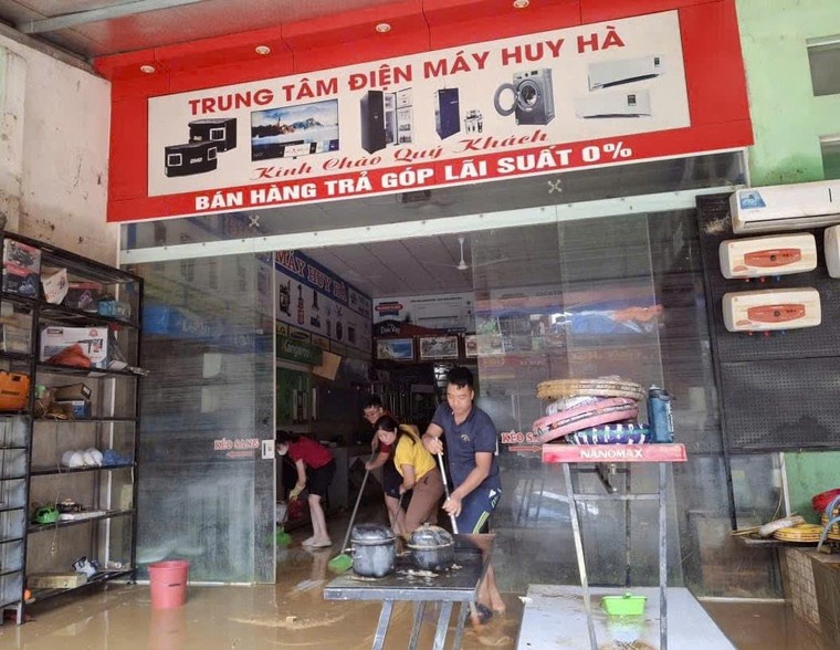 Agribank chung sức cùng các địa phương và người dân khắc phục hậu quả của cơn bão số 3 ảnh 10