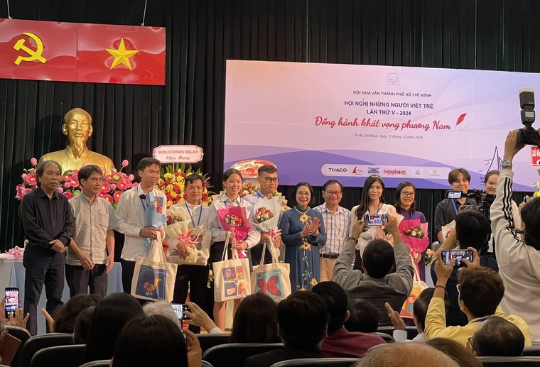 Văn chương trẻ TPHCM tiếp nối sự đa dạng ảnh 4
