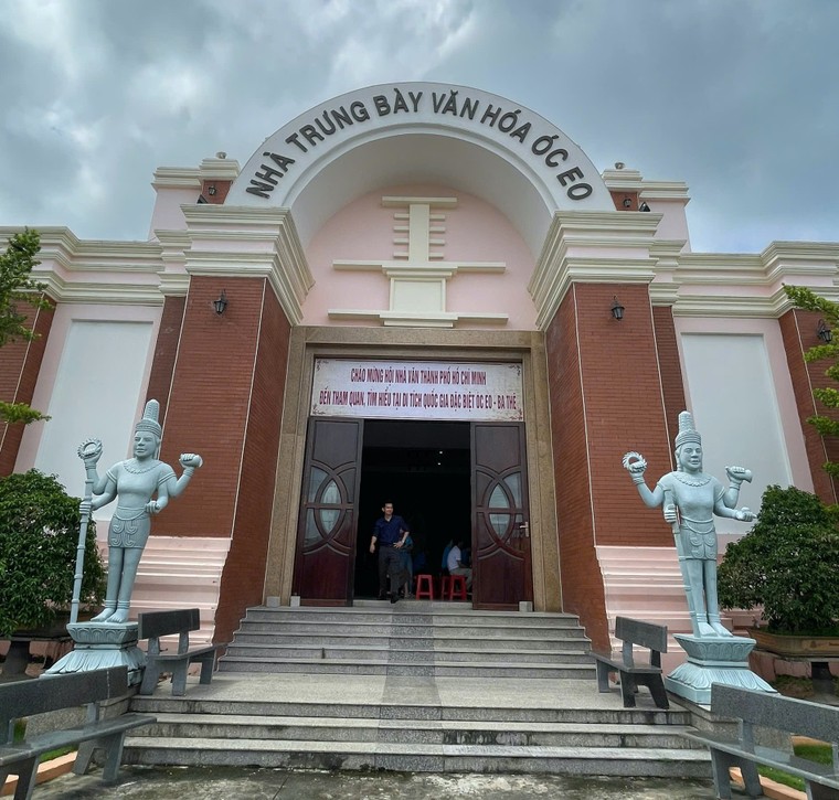 Về An Giang chiêm ngưỡng miễn phí bảo vật quốc gia ảnh 1