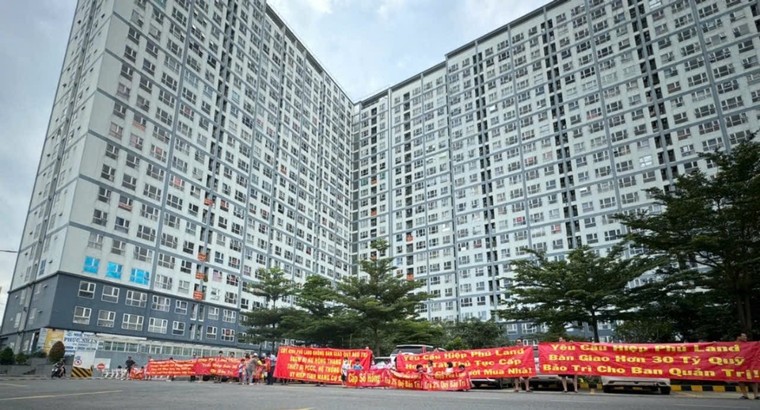 Người dân chung cư Saigon Gateway sống trong sợ hãi vì nước chảy như thác vào thang máy ảnh 2