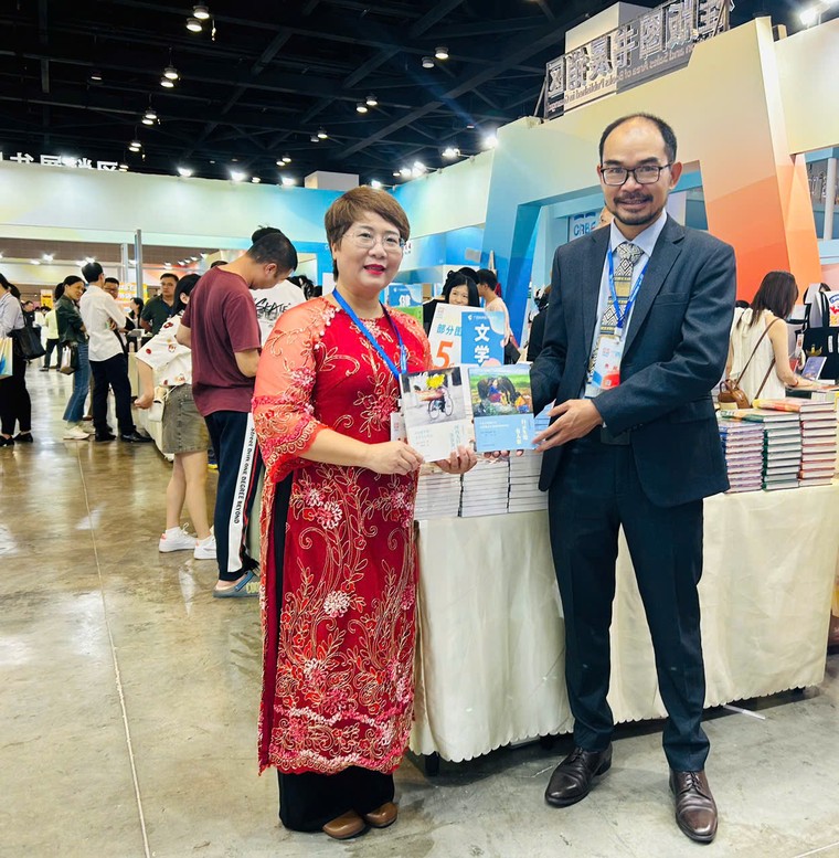 Ra mắt hai cuốn sách văn hóa Việt Nam tại Trung Quốc ảnh 1