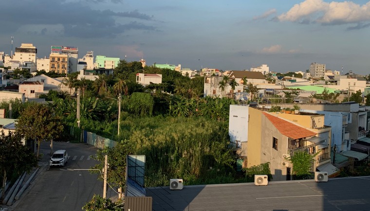 An Giang: Nguyên cán bộ Tỉnh mất nhà ra chòi ở - Bài 2: Chủ đầu tư đổ thừa Bộ Xây dựng, dân lên bờ xuống ruộng ảnh 5