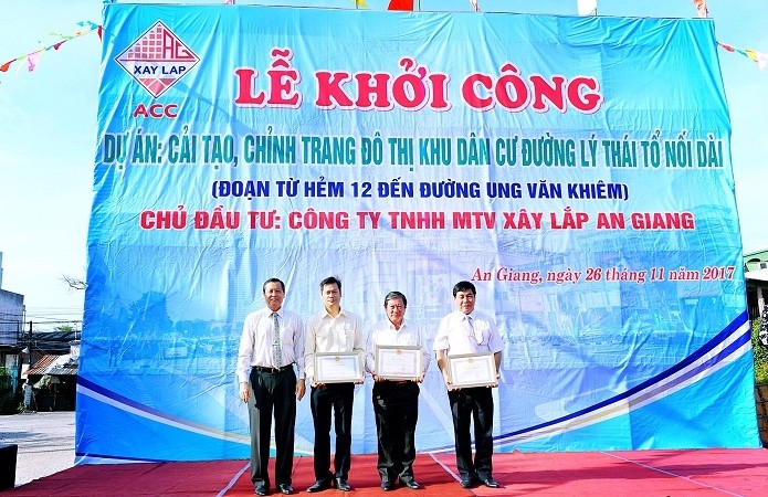 An Giang: Nguyên cán bộ Tỉnh mất nhà ra chòi ở - Bài 2: Chủ đầu tư đổ thừa Bộ Xây dựng, dân lên bờ xuống ruộng ảnh 6