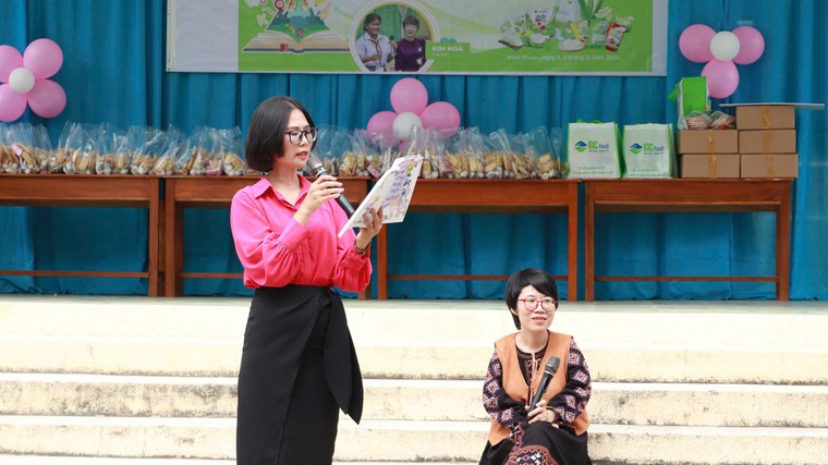 Nhà văn Phương Huyền "Trò chuyện với tương lai" ảnh 2