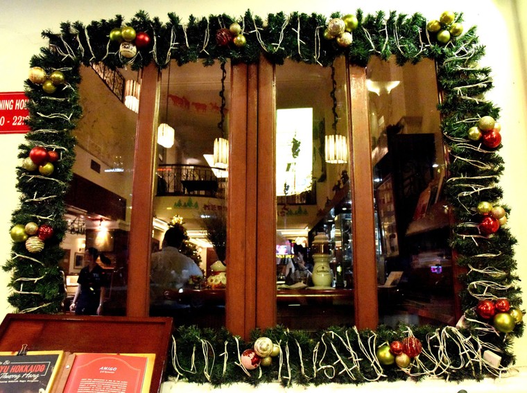 Sài Gòn trang hoàng rực rỡ đón Giáng Sinh ảnh 8