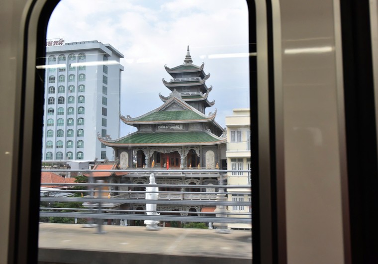 Lần đầu đi Metro! ảnh 9