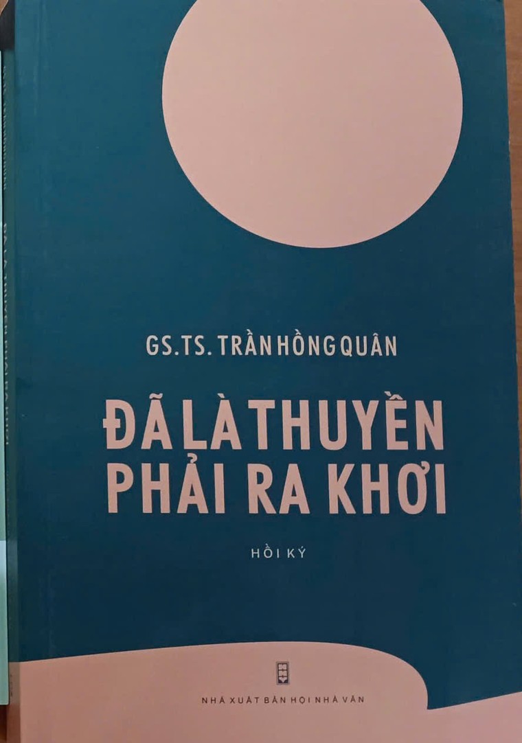 Vinh danh nhà văn Trang Thế Hy và GS.TS Trần Hồng Quân ảnh 1