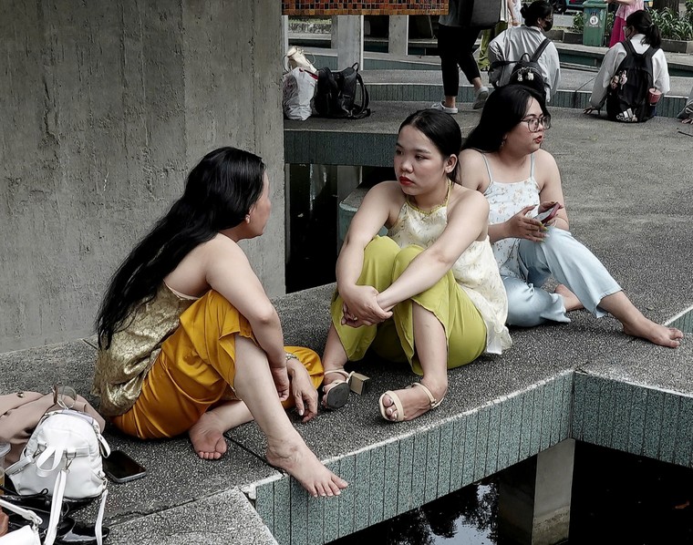 Hồ Con Rùa ngày và đêm đón năm mới 2025 ảnh 12