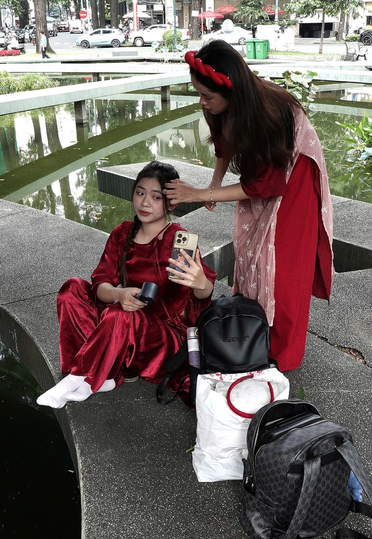 Hồ Con Rùa ngày và đêm đón năm mới 2025 ảnh 15