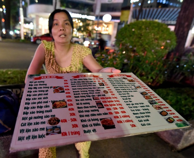 Hồ Con Rùa ngày và đêm đón năm mới 2025 ảnh 26