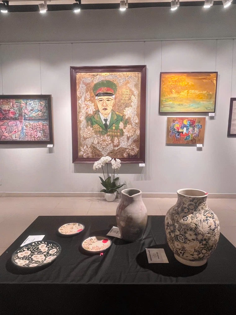 20 năm mỹ thuật nhân ái ảnh 1