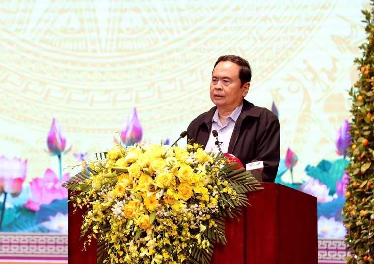 Agribank trao an sinh xã hội và tặng quà Tết cho người nghèo, gia đình chính sách tỉnh Yên Bái ảnh 1