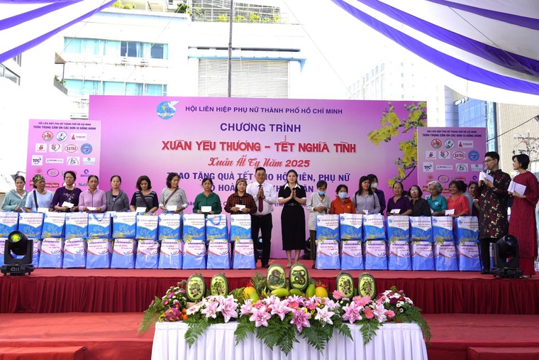 Nutifood mang xuân yêu thương đến nhiều hoàn cảnh khó khăn ảnh 1