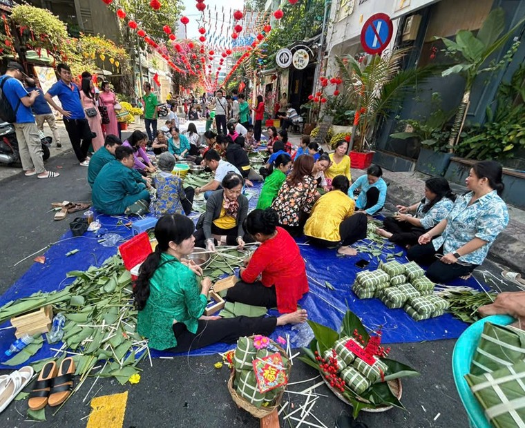 Phố nhỏ Sài Gòn đón xuân ảnh 1