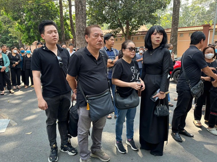 Tang lễ NSƯT Quý Bình: hạn chế tối đa sự xuất hiện của các youtuber ảnh 1