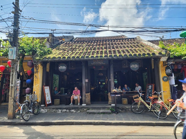 ‘Mắt thần’ của người phố Hội ảnh 1