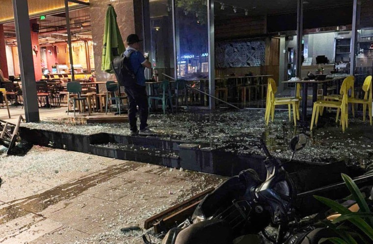 TP.HCM: Một quán phở bất ngờ phát nổ nghi do rò rỉ khí gas ảnh 1