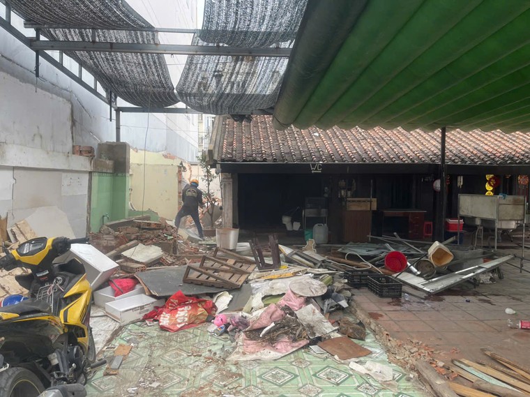 Đang cưỡng chế các công trình lấn chiếm di tích nhà Vương Hồng Sển ảnh 3