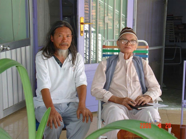 Vĩnh biệt dịch giả Nguyễn Tiến Văn: cả đời mua sách để đem cho ảnh 2