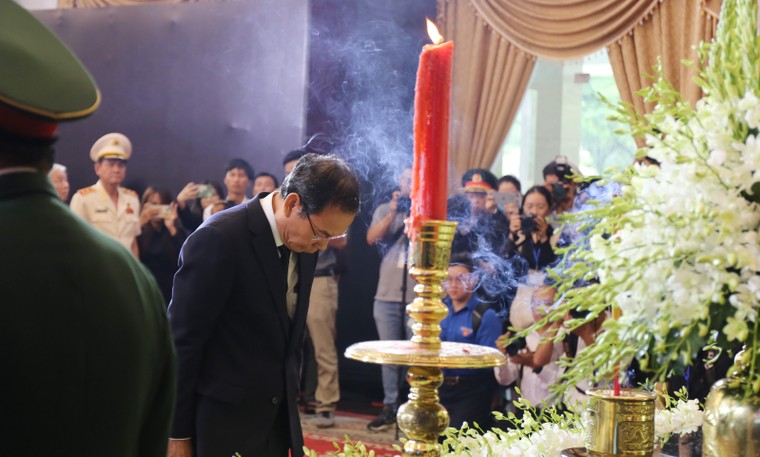 Lãnh đạo và nhân dân TP.HCM vô cùng thương tiếc nguyên Chủ tịch nước Trần Đức Lương ảnh 2