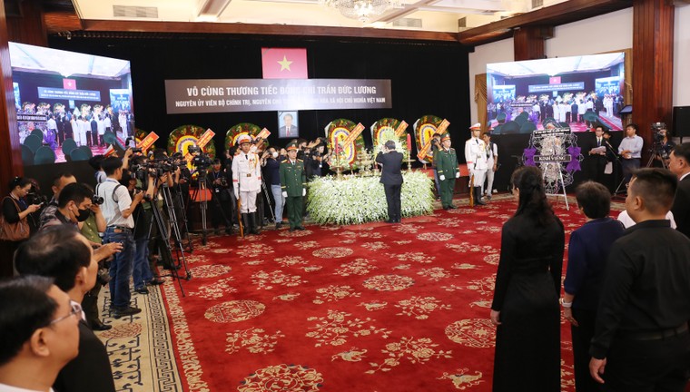 Lãnh đạo và nhân dân TP.HCM vô cùng thương tiếc nguyên Chủ tịch nước Trần Đức Lương ảnh 20